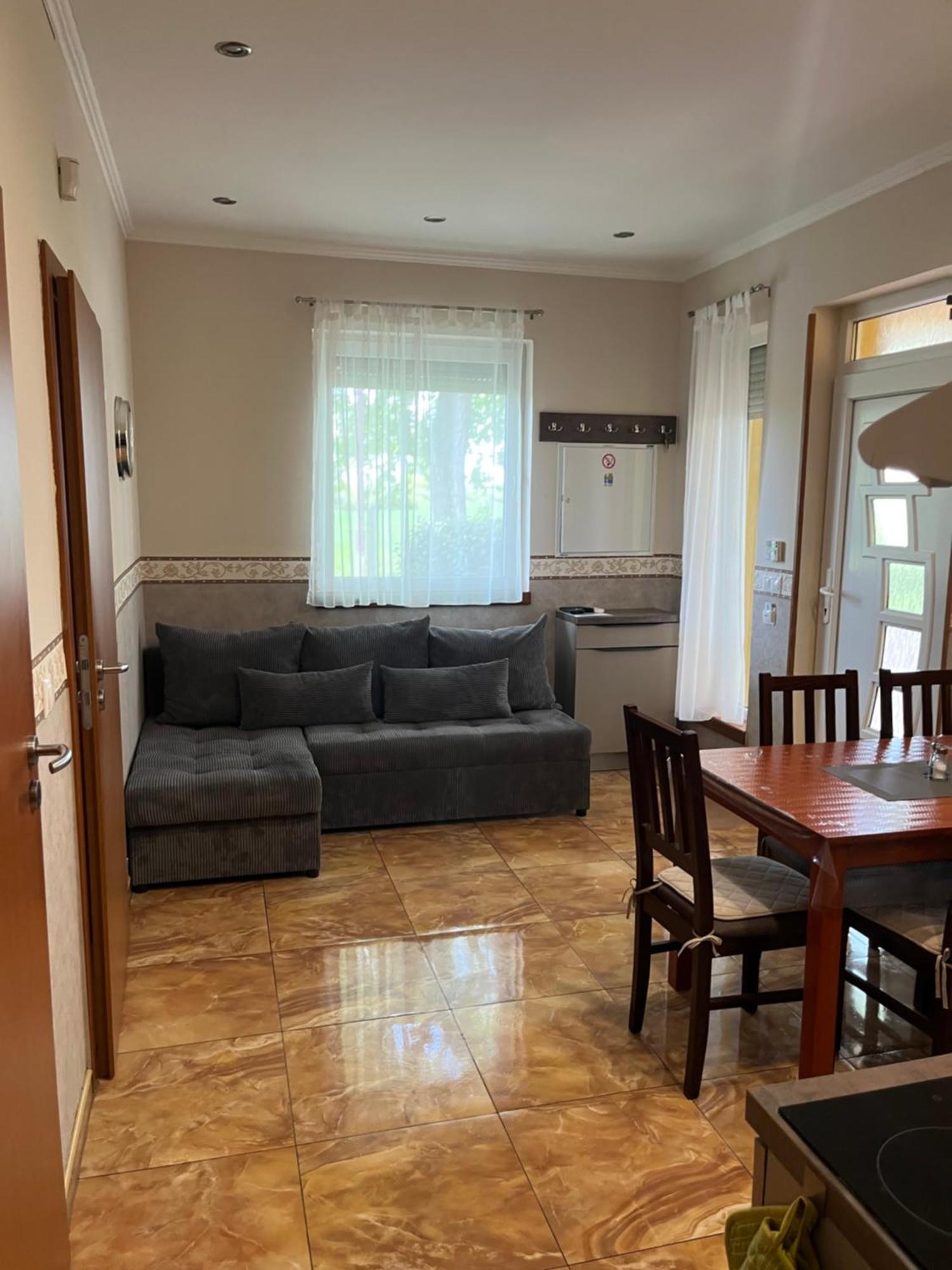 Villa Gracia Патинце Экстерьер фото